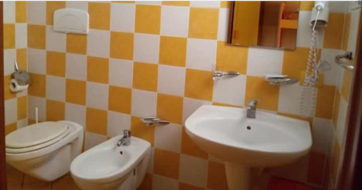 Agriturismo Usurtala Orani Kültér fotó